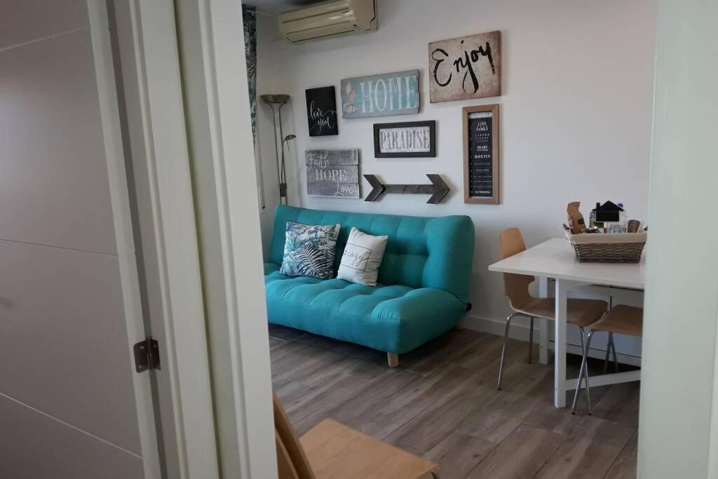 Cozy Apartment With Parking サロウ エクステリア 写真